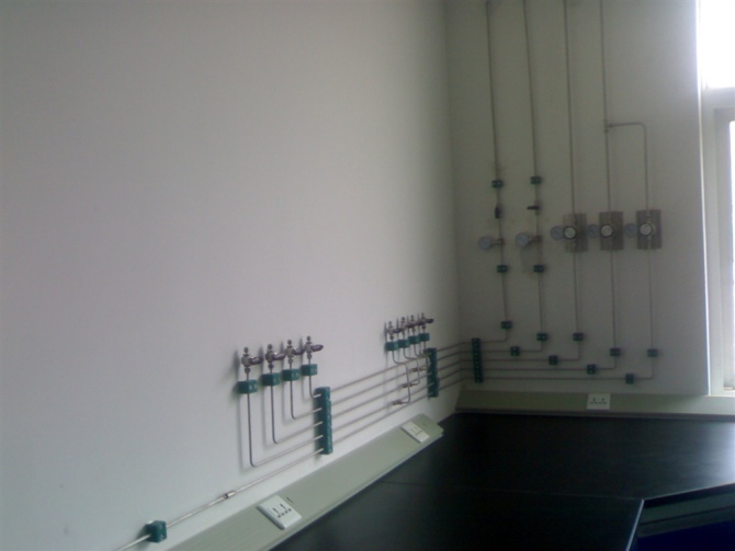 ����ܵ�����