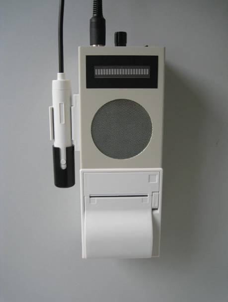 ҽ�ñ�Яʽ������Ѫ��̽����