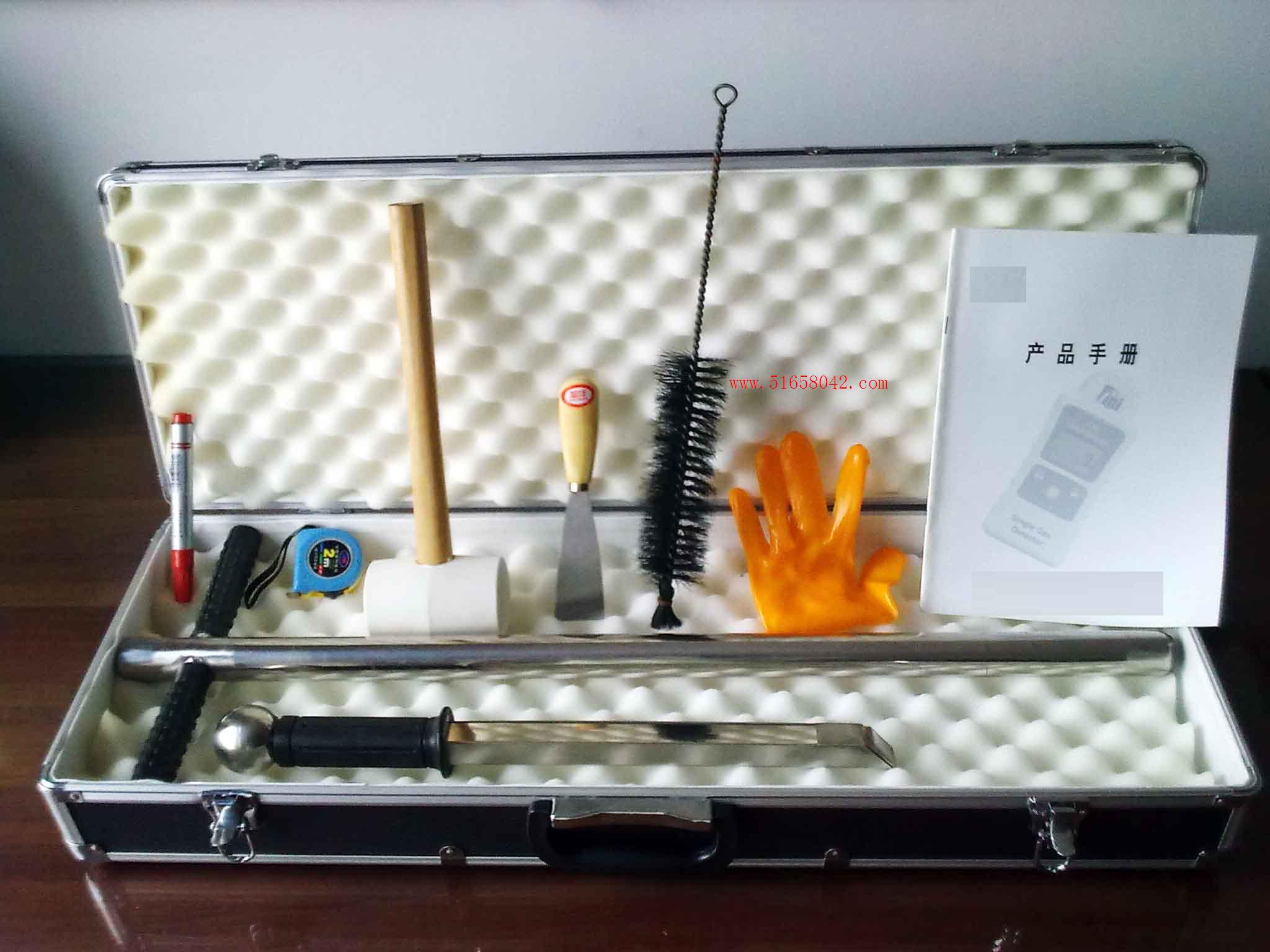 ����������/����������